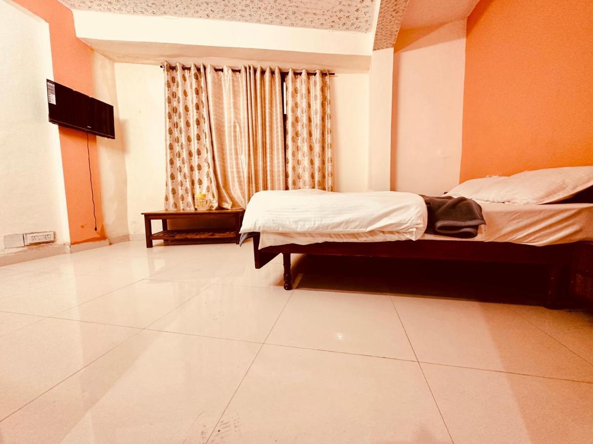 Hotel D Kanchan Manali Ngoại thất bức ảnh